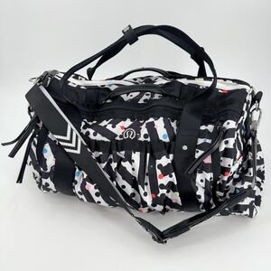 Lululemon Keep On Running Duffel Bag 2014 Seawheeze Which Way Sway